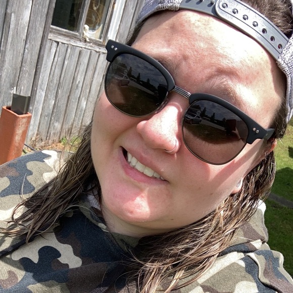 Meet your Posher, Rebecca - Picture 3 of 8